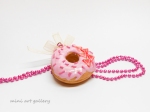 Donut necklace / polymer clay handmade jewellery / miniature food jewelry / Strawberry doughnut / kawaii foodie necklace / sprinkles topping