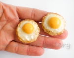 Fried egg ring miniature / mini food breakfast / handmade polymer clay realistic food yolk