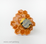 Bumble bee on honeycomb ring / honeybee spring kawaii handmade polymer clay jewelry / resin coating