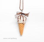 Vanilla ice-cream necklace / frozen scoop cone / frosting, strawberry biscuits / kawaii fimo necklace / miniature food jewelry